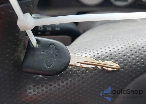 2006 Ford Escape Xlt/Xlt Sport from USA, damaged, VIN 1FMCU93106KA37648